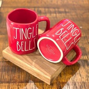 RAE DUNN “jingle bells” mug set